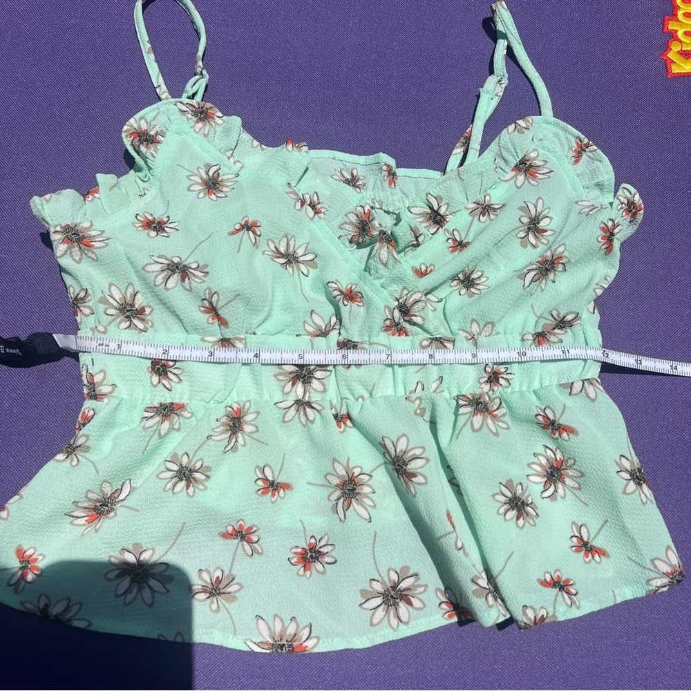 Vero Moda Floral Ruffle Top - Picture 14 of 15